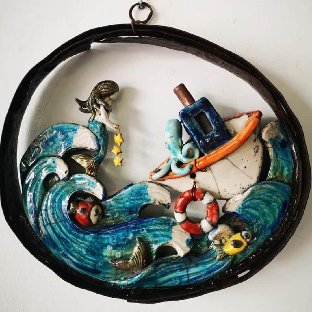 Rotondità opera d'arte ceramica raku